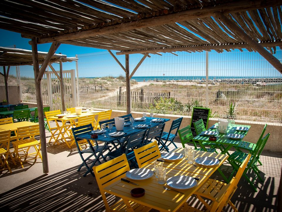 Camping Robinson à Marseillan Plage - le restaurant